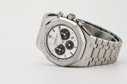 Embracing Exquisite Replicas: The Allure and Design Advantages of AP Royal Oak Series 26331ST.OO.1220ST.03 Watch